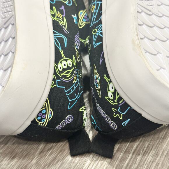 Torrid NWT Disney Pixar Toy Story Alien Neon & Black Canvas Sneaker - Extra Wide - Picture 11 of 15